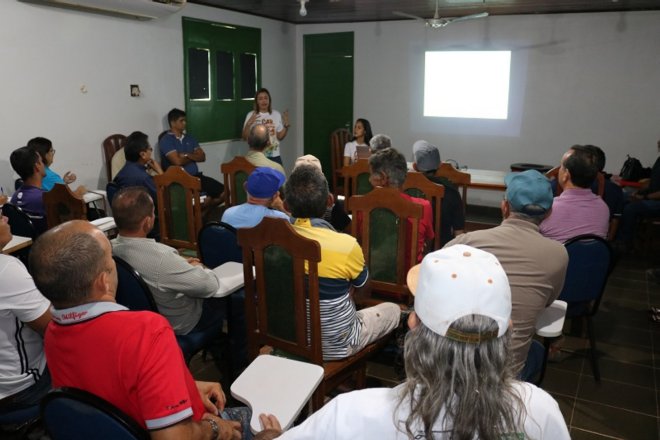 Avicultores esclarecem dúvidas sobre licenciamento ambiental