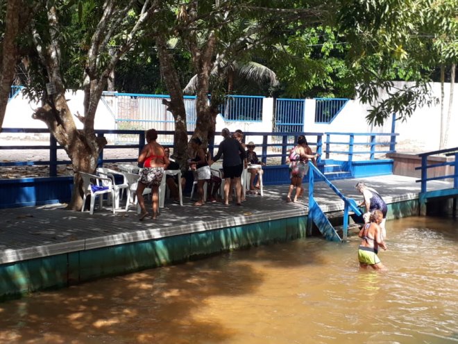 Prefeitura promove tarde de lazer no igarapé para idosos do Cras Nova República