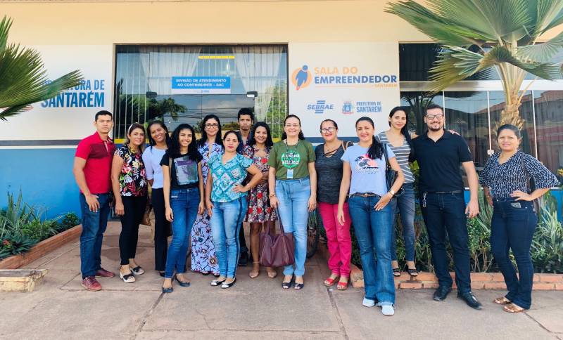 Estudantes de Administração visitam a Sala do Empreendedor