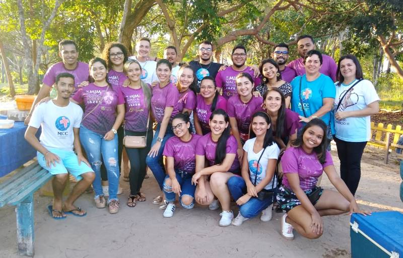 Crianças e adolescentes do CAR aproveitam recreação com membros do MCC