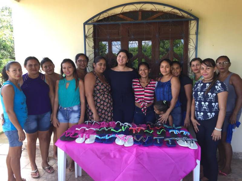 Após participar de oficina de geração de renda, usuária do CRAS Maracanã começa a receber encomendas