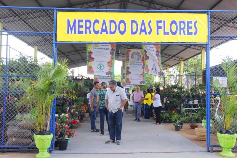 Mercado das Flores comemora três anos de incentivo a floricultura no município