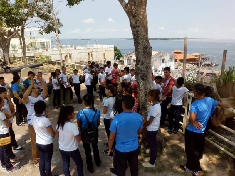 Projeto Turismo na Escola alcança escola de comunidade ribeirinha