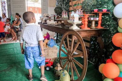 Casa de Acolhimento Reviver e projeto Comemore realizam festa de aniversário para crianças atendidas pela unidade