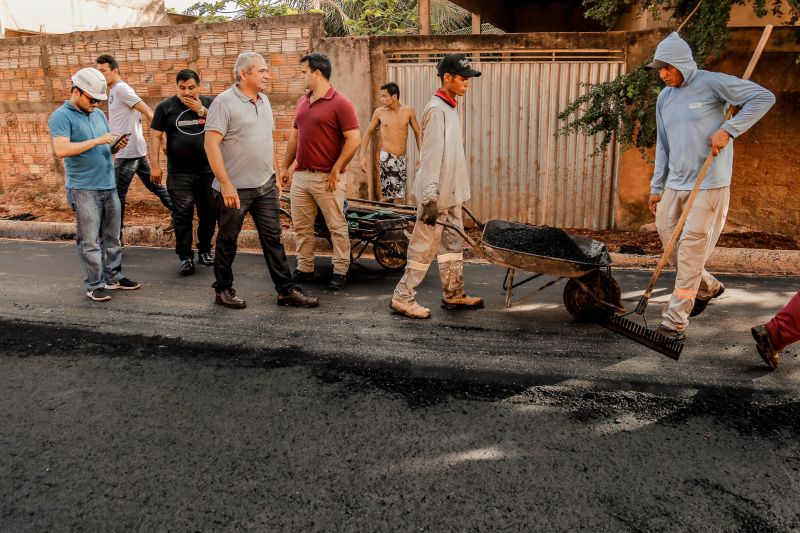 Prefeitura beneficia mais de 7 mil famílias com asfalto no Área Verde