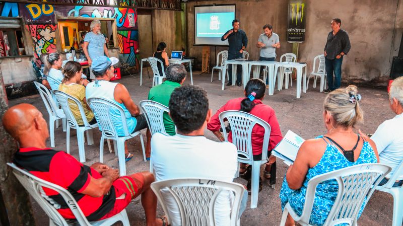 Prefeitura reúne com moradores e barraqueiros sobre as obras da praia do Maracanã