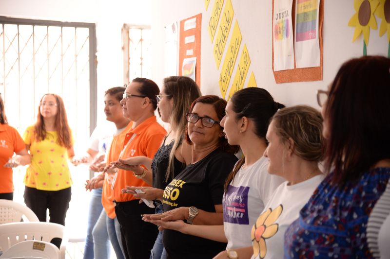 Usuárias do Creas participam de atividade alusiva ao Dia Internacional da Mulher