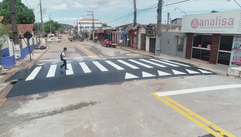 Prefeitura de Santarém conclui construção de faixa elevada na Avenida Tancredo Neves