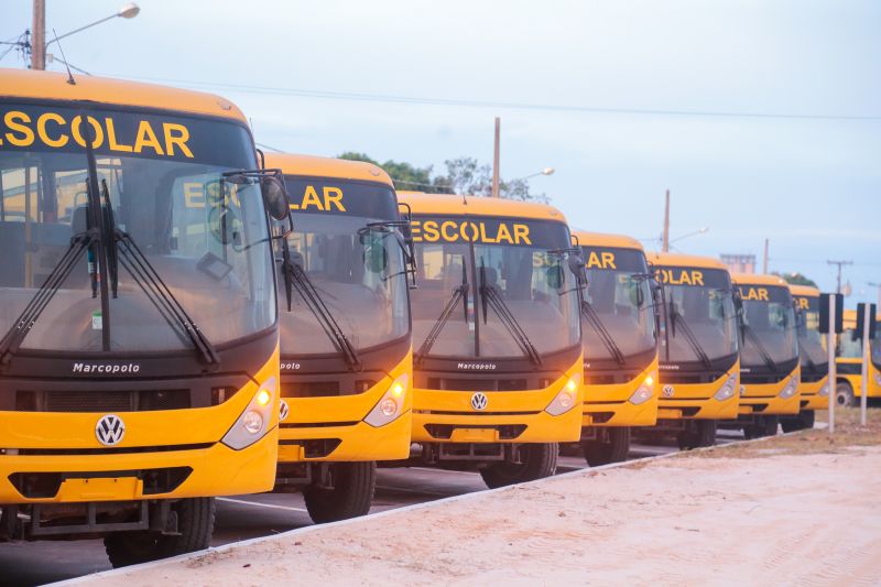 Novos ônibus vão gerar economia com transporte escolar em R$ 1,5 milhão