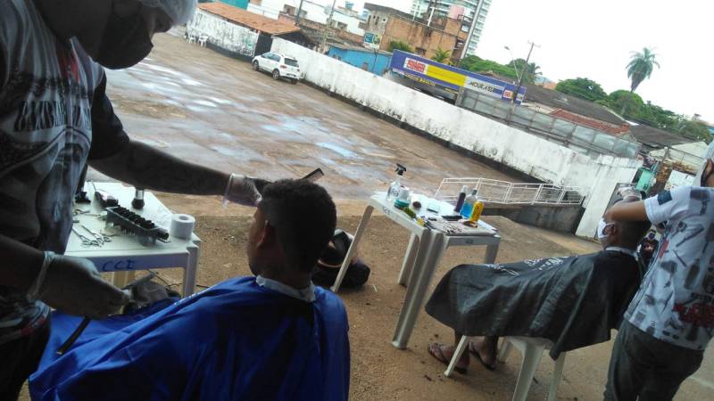 Dia de cuidados com a higiene para pessoas acolhidas na sede do São Raimundo
