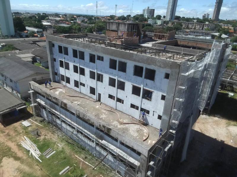 Prefeitura continua as obras do Hospital Materno Infantil