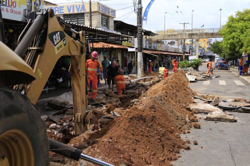 Prefeitura retoma ligações de rede de esgotamento no centro comercial nesta quarta-feira (22)