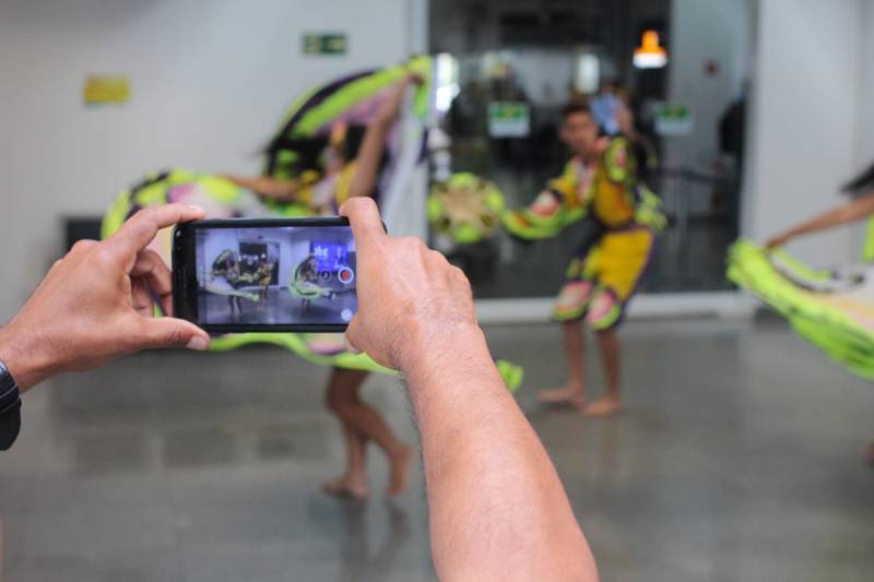 Receptivo do Carnaval anima turistas no Aeroporto de Santarém