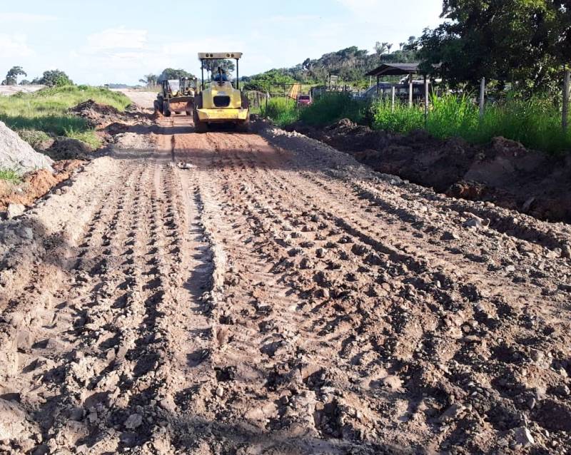 Prefeitura prossegue com manutenção de ruas em diversos bairros santarenos