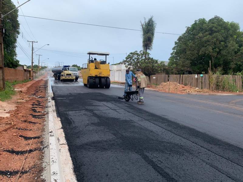 Prefeitura avança com asfalto na Marcílio Dias