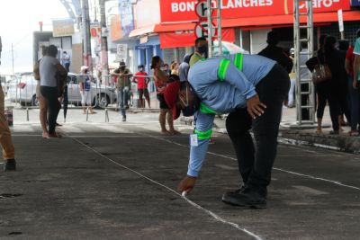 Com instalação de tendas, Avenida Tapajós passa a ter via única de mão dupla
