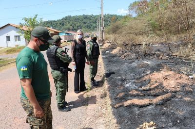 Área incendiada nas imediações do Residencial Salvação passa por vistoria