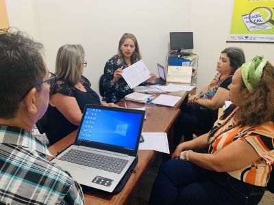 Integrantes discutem formatação de regimento interno do Grupo Municipal de Educação Fiscal