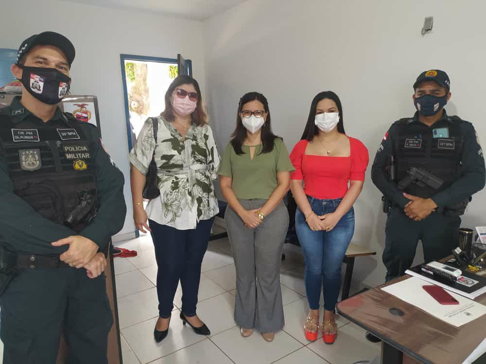 Secretária de Assistência Social participa de solenidade de entrega de viatura para o Policiamento Comunitário Escolar