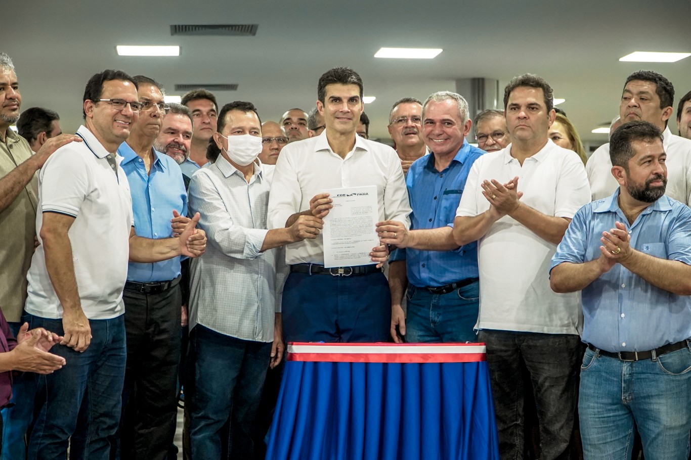 Prefeito Nélio Aguiar e Governador do Pará Helder Barbalho assinam OS para construção de quadra poliesportiva no Residencial Salvação 