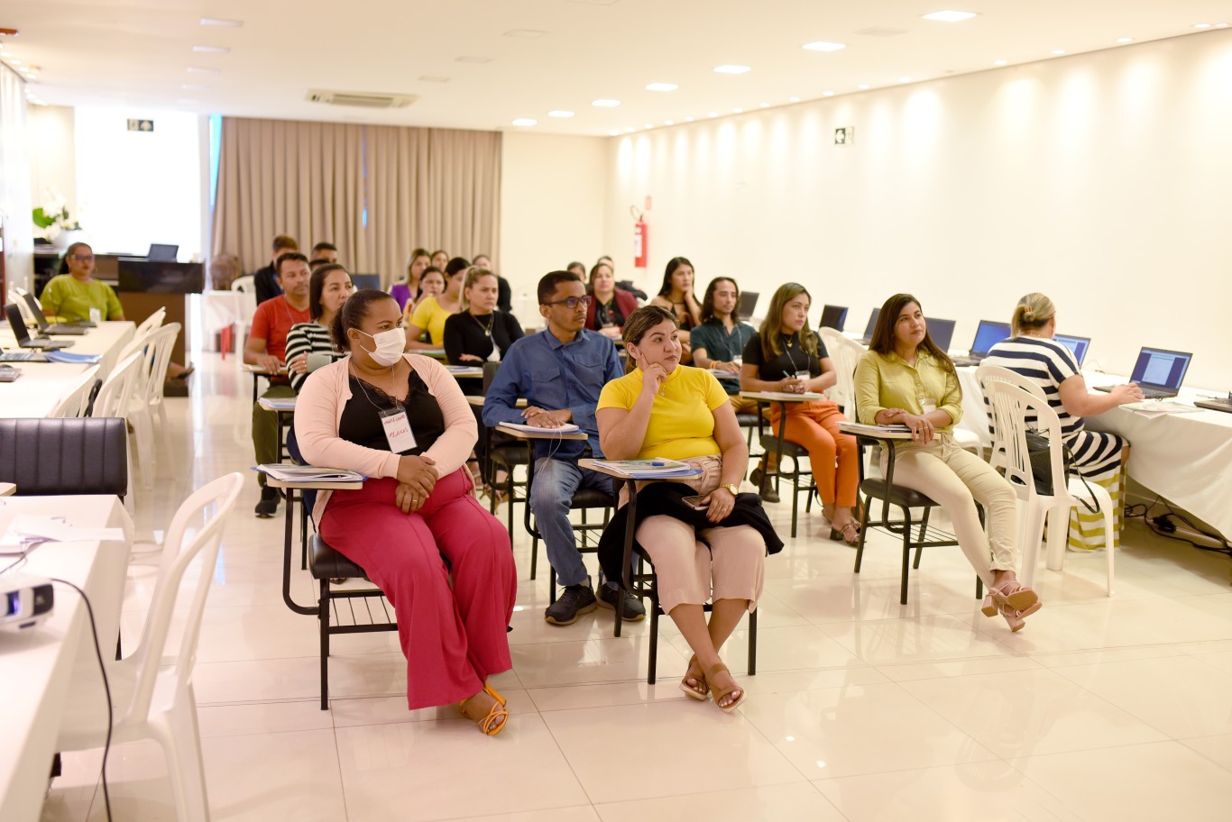 Servidores de municípios do Baixo Amazonas recebem formação para utilização do Sistema do Cadastro Único