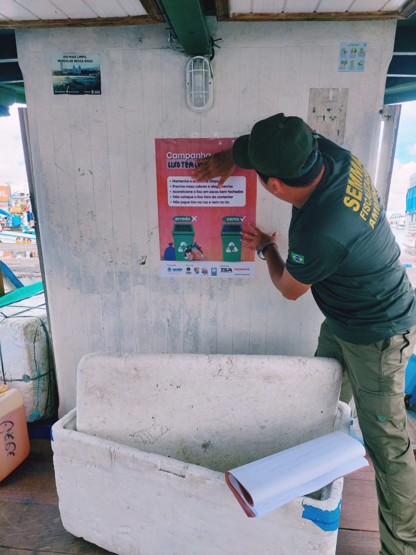 Campanha Rios + Limpos conscientiza donos de embarcações em Santarém