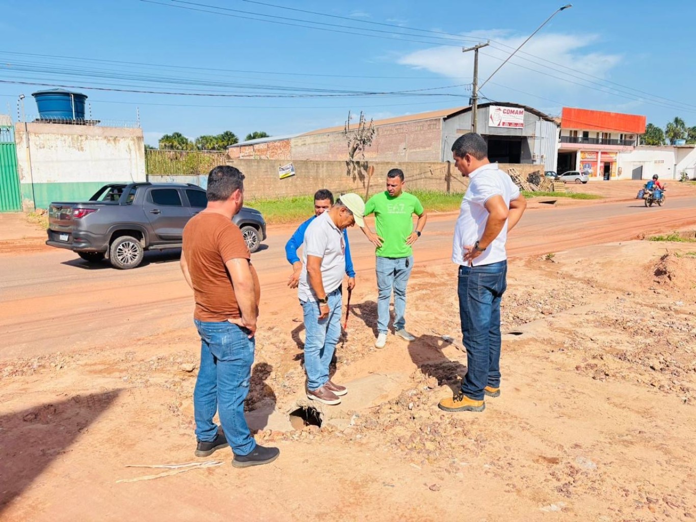Imagem de Visita técnica reforça avanço das obras de drenagem na Avenida Curuá Una