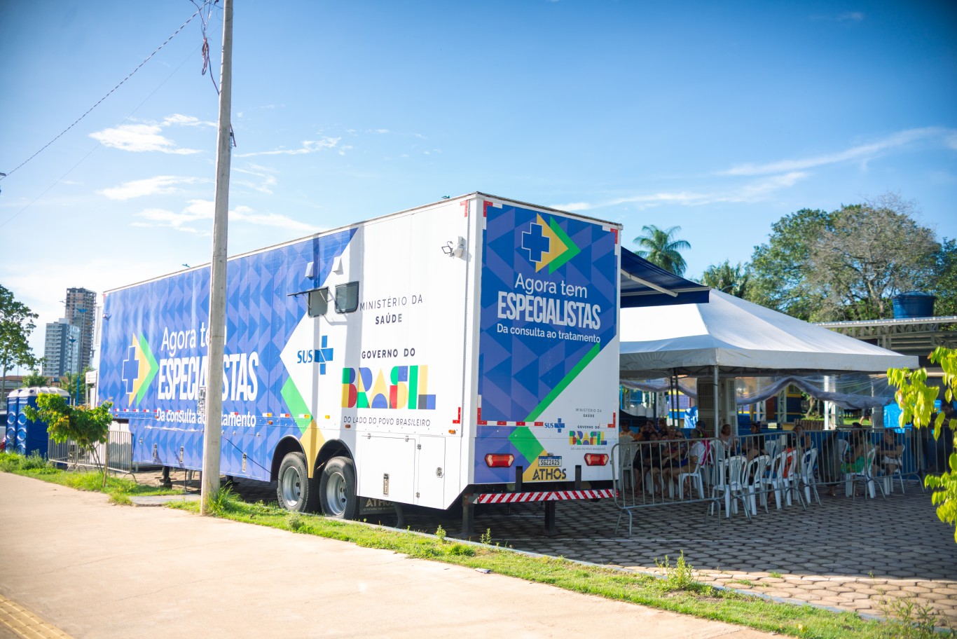 Carreta da Saúde da Mulher inicia atendimentos em frente ao Parque da Cidade