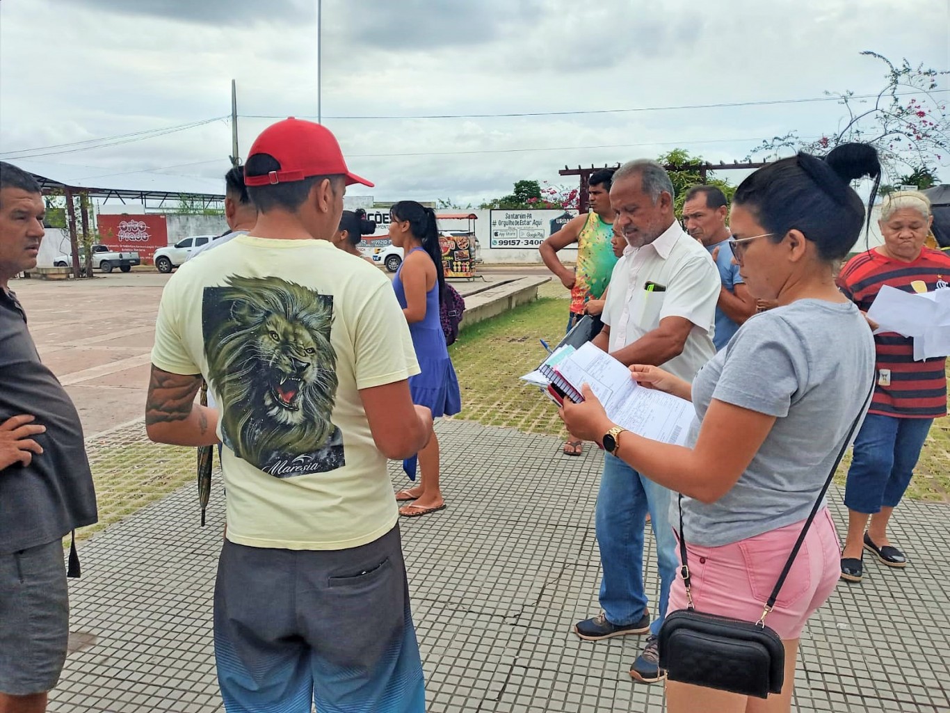 Prefeitura credencia ambulantes para vendas alimentícias no 46º Festival Folclórico de Santarém