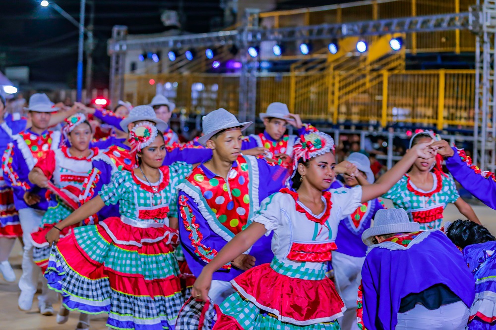 47° Festival Folclórico: Quadrilha estilizada Raiar do Sertão é a grande  campeã da segunda noite, Cultura, Notícias