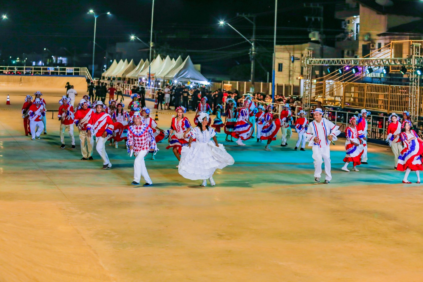 47° Festival Folclórico: Quadrilha estilizada Raiar do Sertão é a grande  campeã da segunda noite, Cultura, Notícias