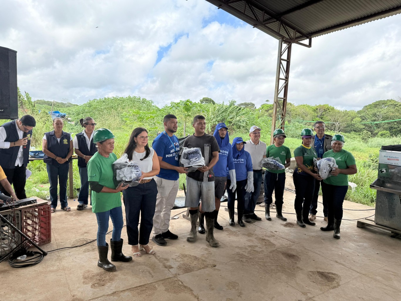 Entrega de equipamentos de proteção reforça segurança e a saúde dos trabalhadores da reciclagem em Santarém