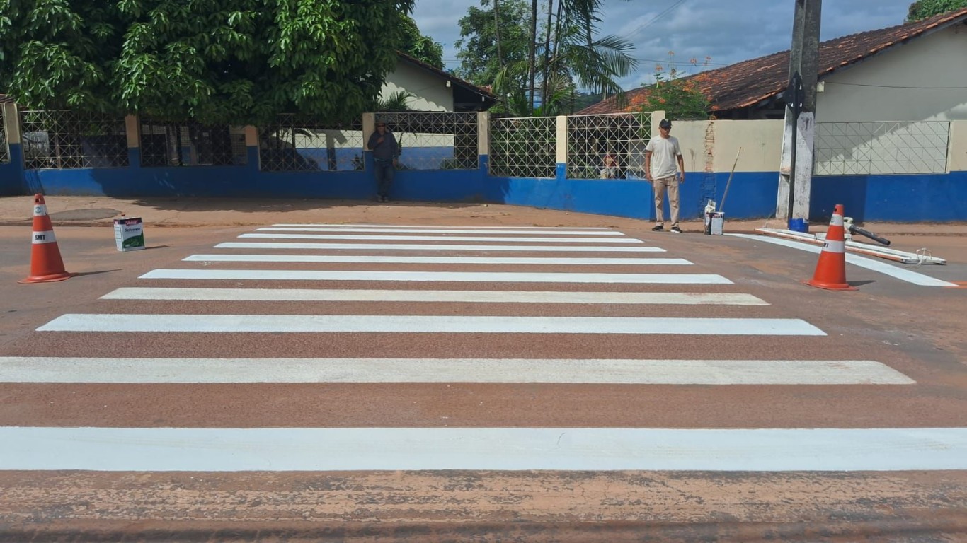 Imagem de SMT intensifica melhorias na sinalização viária em diversos bairros de Santarém