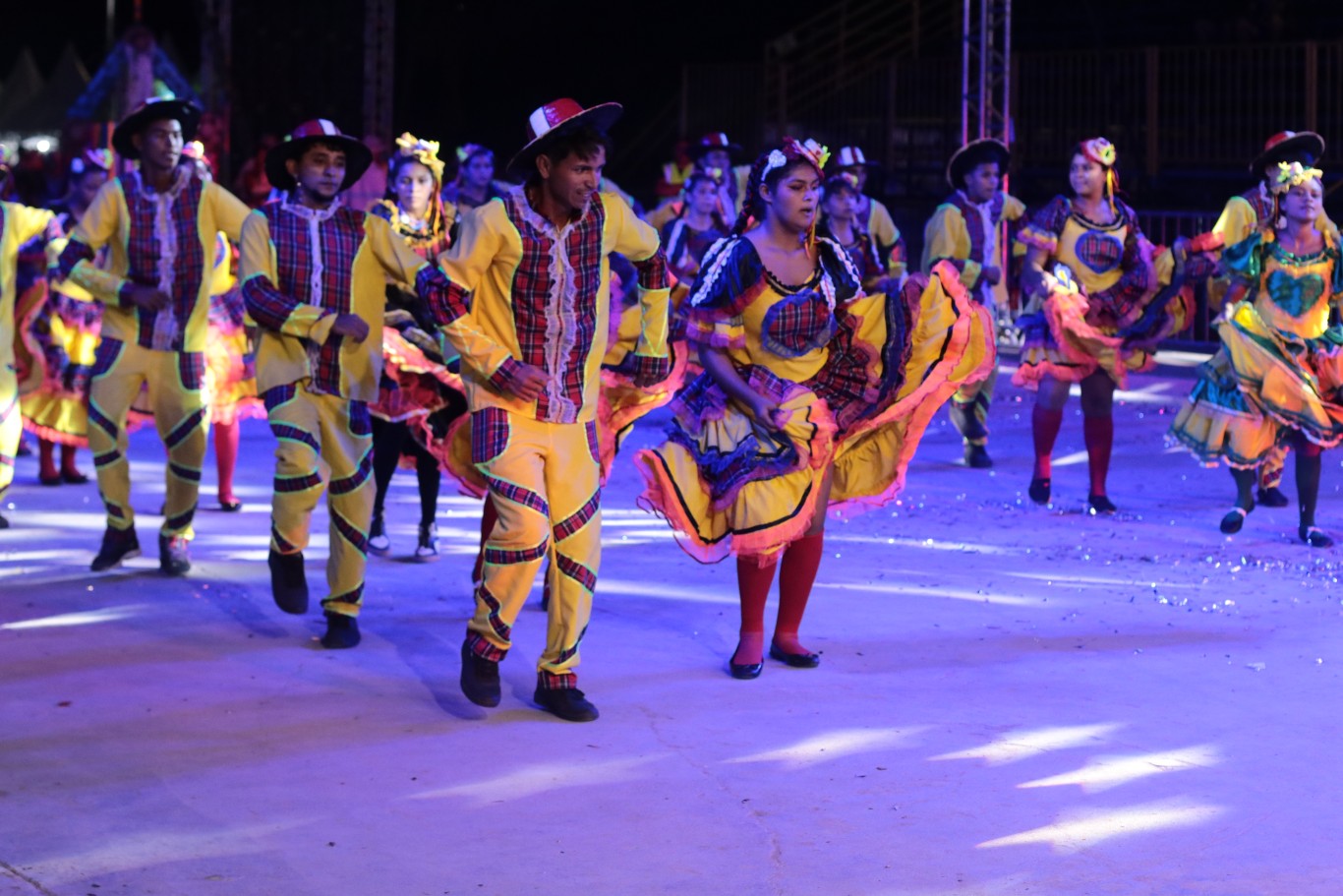 Imagem de Quadrilhas Tradicionais dão o tom na 2ª noite do 49º Festival Folclórico de Santarém