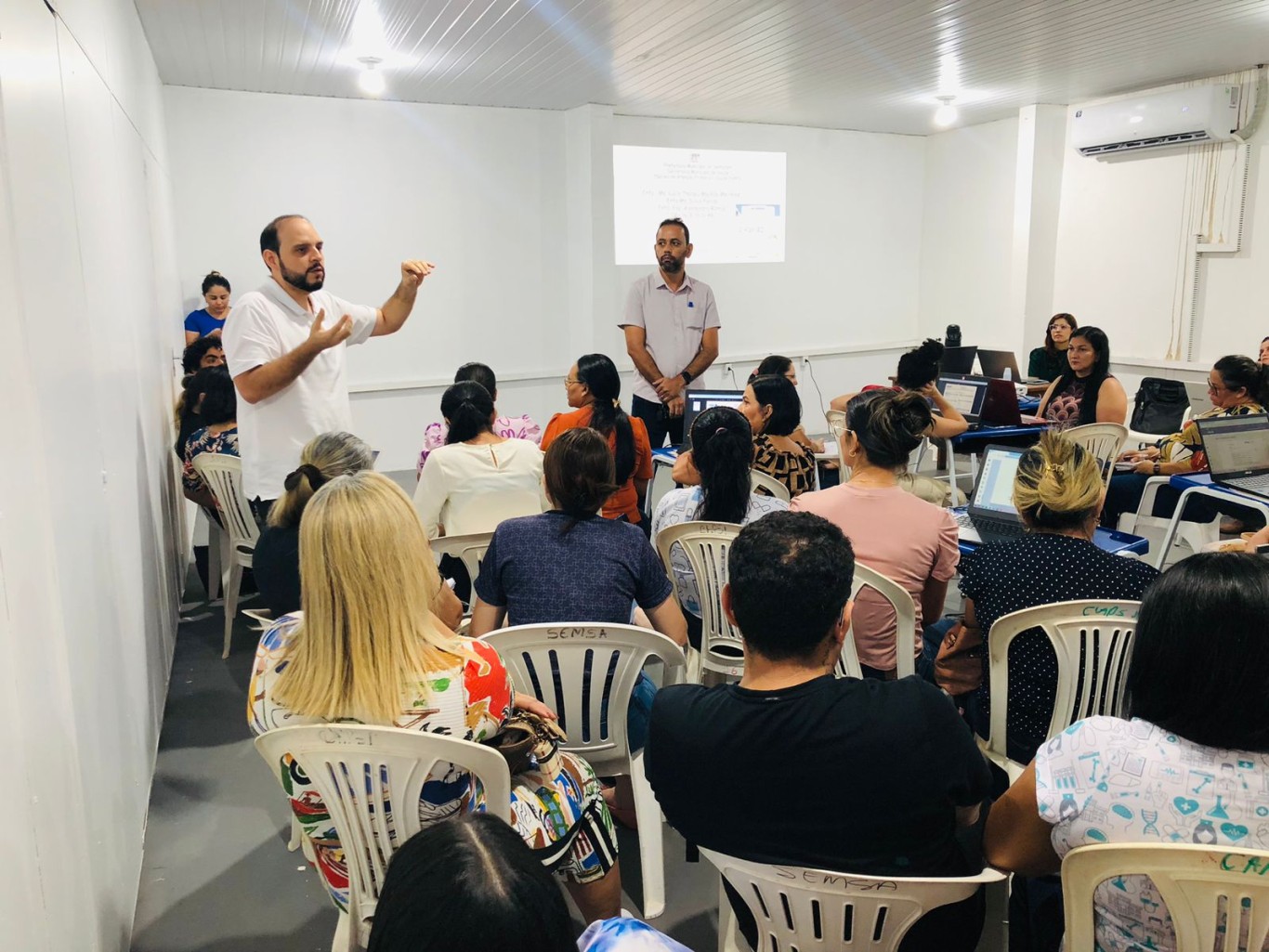 Enfermeiros participam de treinamento sobre novo modelo de indicadores da Atenção Primária à Saúde