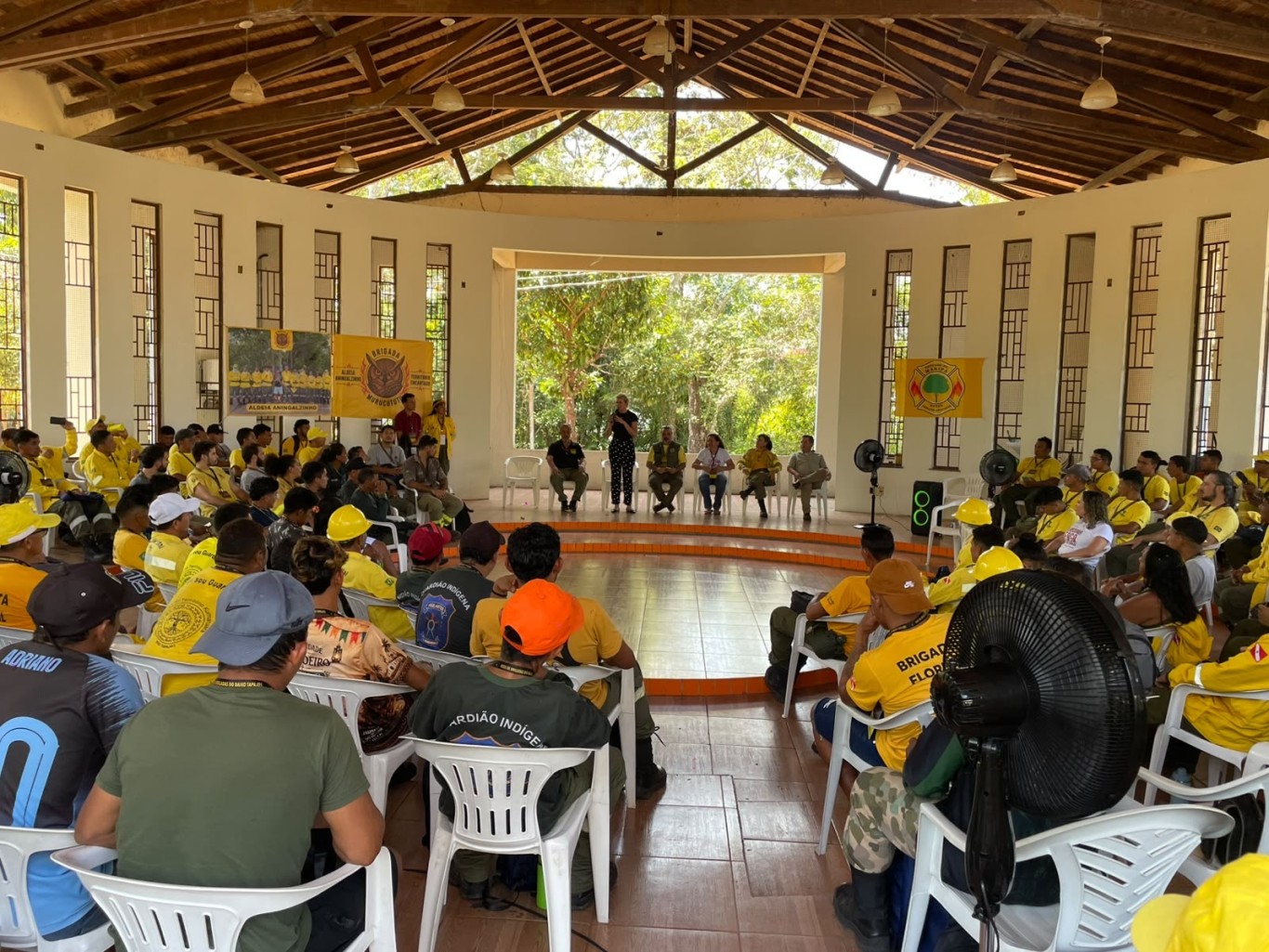 Imagem da notícia: 1º Encontro da Rede de Brigadas do Baixo Tapajós reúne cerca de 170 brigadistas para fortalecer prevenção aos incêndios florestais