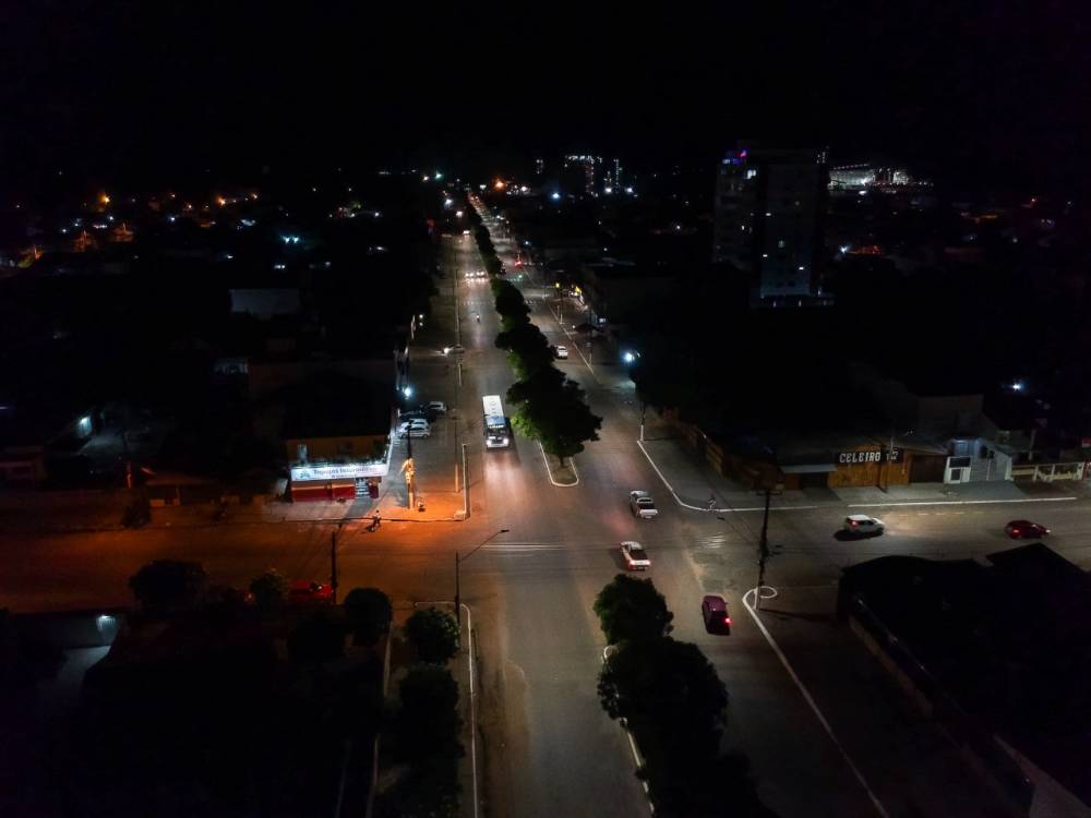 Prefeitura investe em mais ruas com iluminação pública de LED