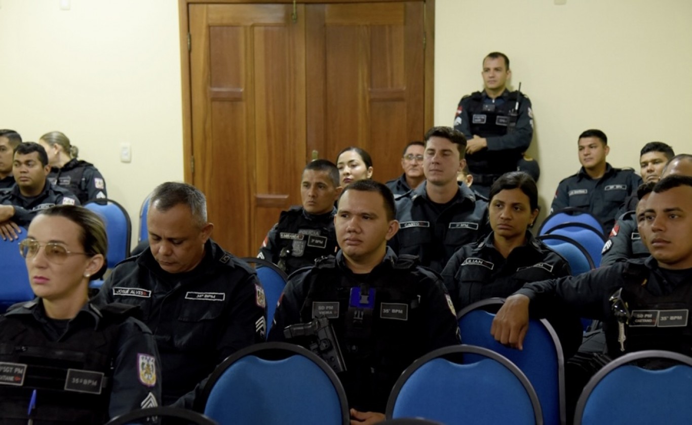 Policiais militares participam de palestra sobre a campanha ‘16 Dias de Ativismo pelo fim da violência contra a mulher’