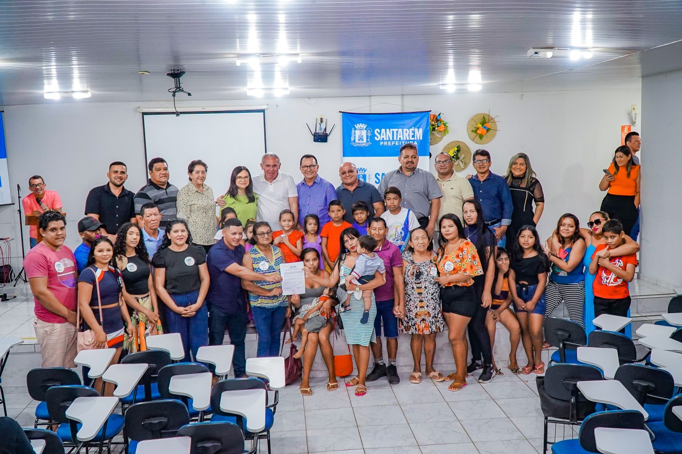 Prefeito Nélio assina ordem de serviço para construção da primeira escola no Vigia e reforma e ampliação da escola Frei Rainério, no Jutaí