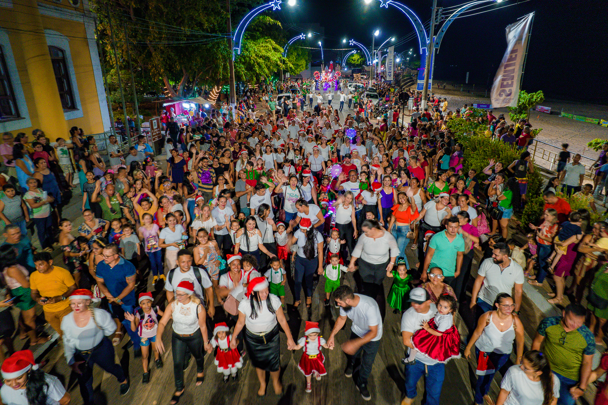 Programação natalina na prefeitura atrai multidão – Prefeitura de  Parauapebas
