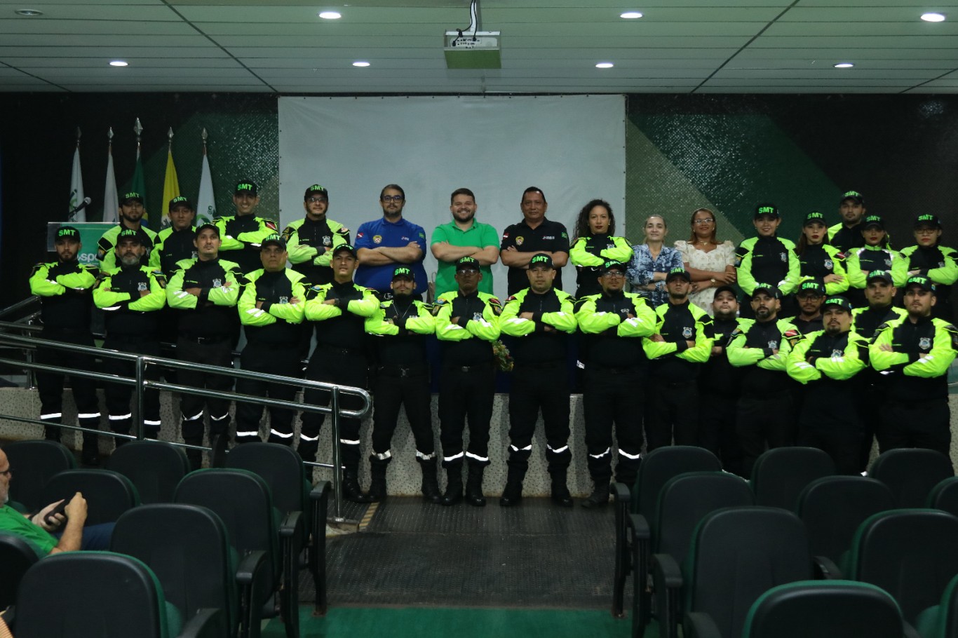 Imagem de SMT encerra curso de atualização e entrega certificados a agentes de trânsito em Santarém