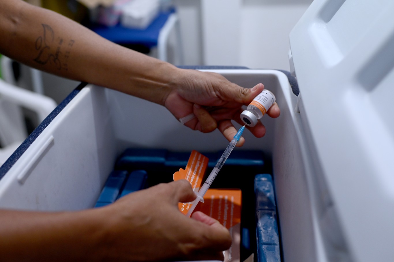 Cuidar de quem cuida: Semsa realiza vacinação de servidores contra a Influenza