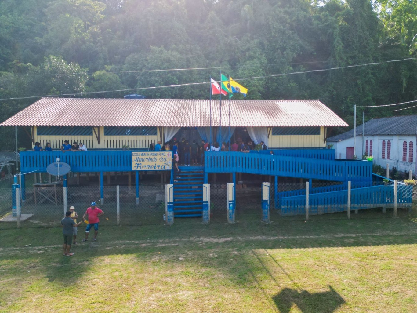 Imagem de Escola Almerindo Sá é entregue na comunidade Barreira do Tapará