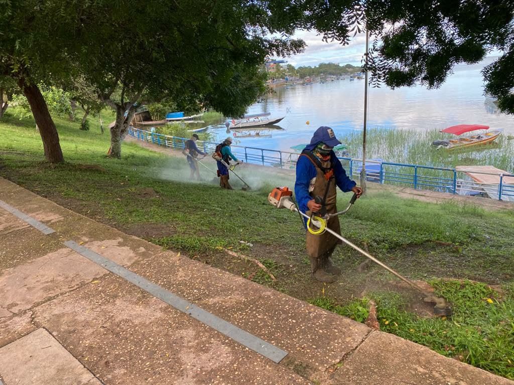 Alter do Chão recebe serviços de limpeza pela Prefeitura