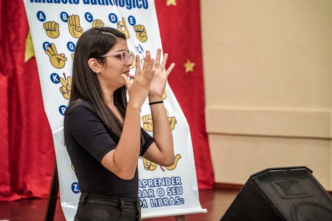 Inscrições abertas para os cursos de Libras Básico e Braille voltados a servidores públicos municipais