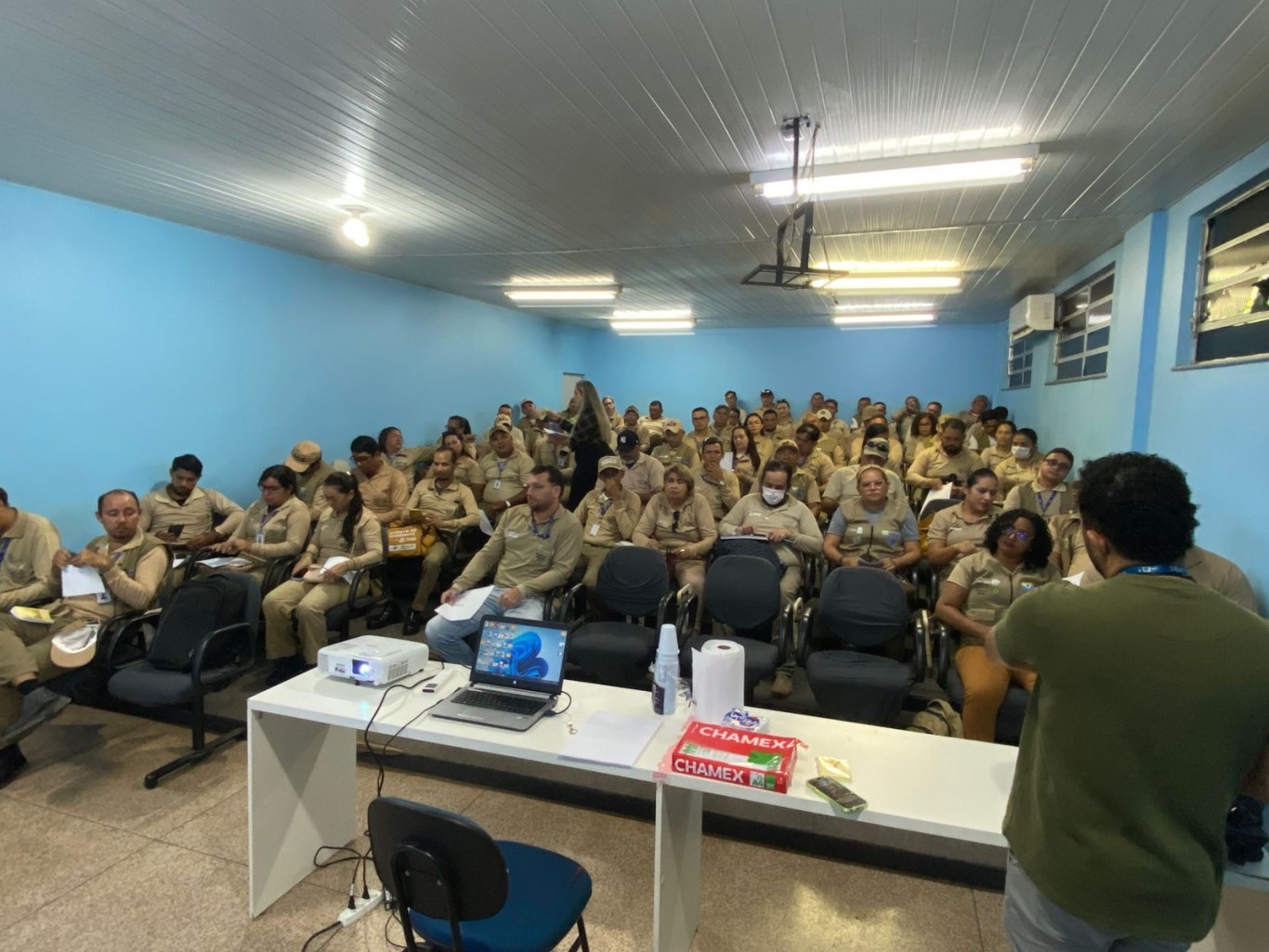 Capacitação reforça saúde mental, segurança e prevenção de riscos para agentes de combate a endemias