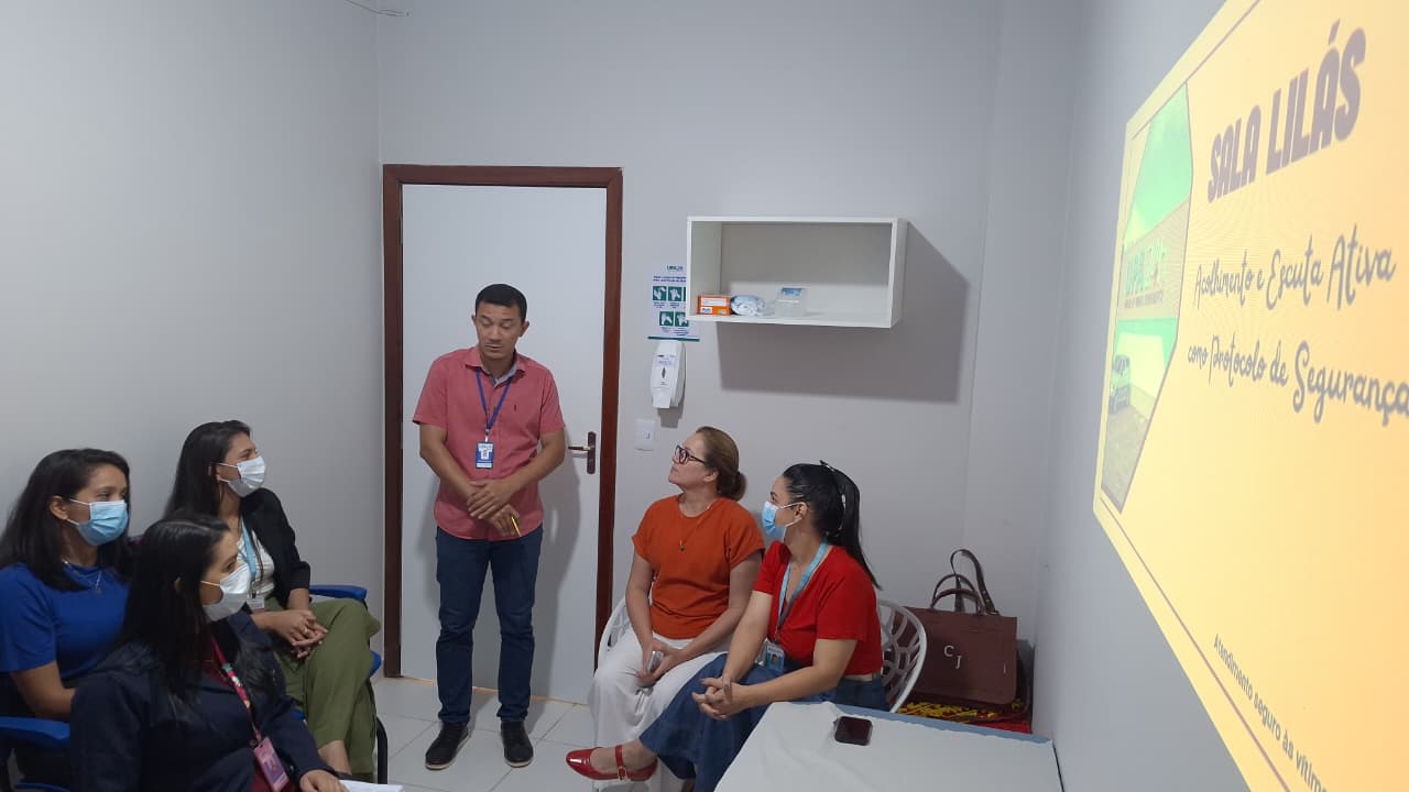 Sala Lil&aacute;s vai al&eacute;m de um espa&ccedil;o f&iacute;sico.