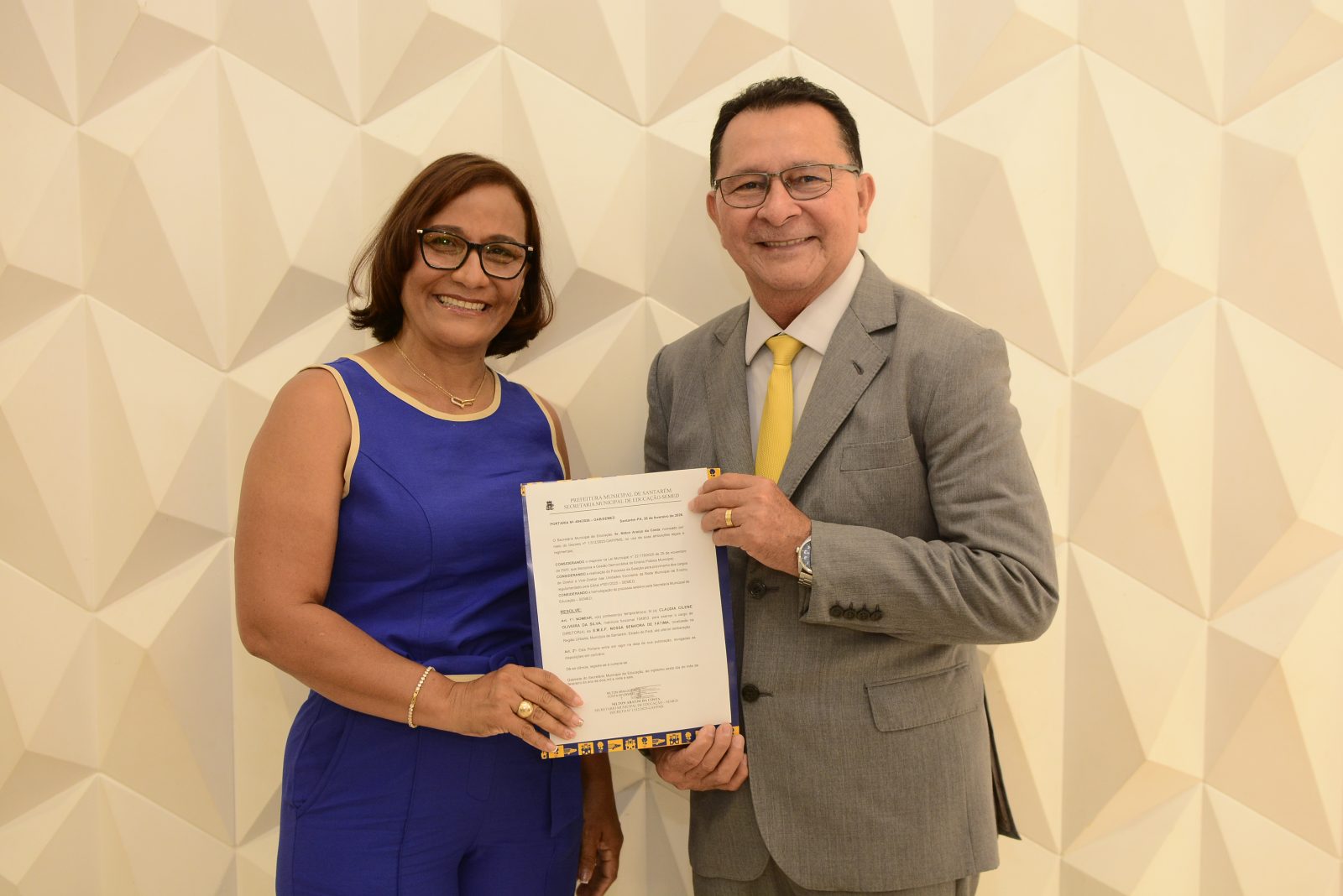 Autoridades enalteceram qualidade do ensino-aprendizagem das unidades municipais.