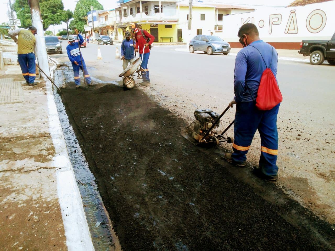 Infraestrutura: serviços de tapa buracos alcançam vários pontos da cidade