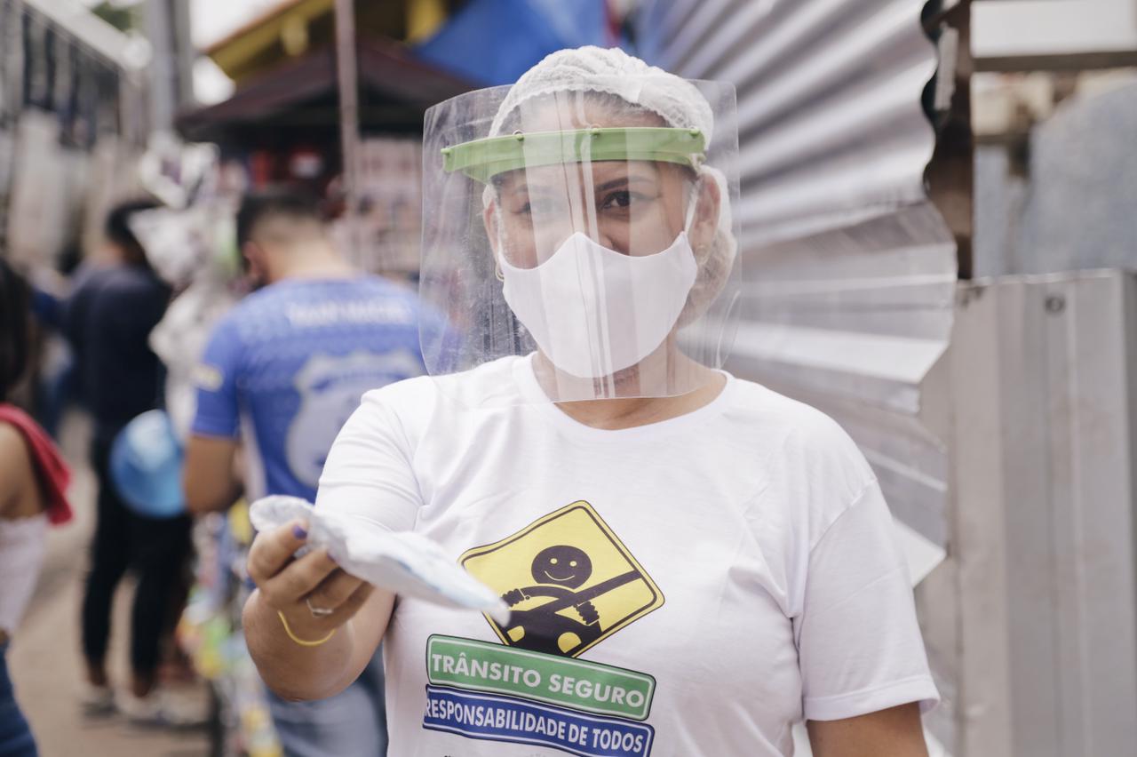 SMT orienta condutores e usuários sobre os protocolos sanitários dentro dos ônibus